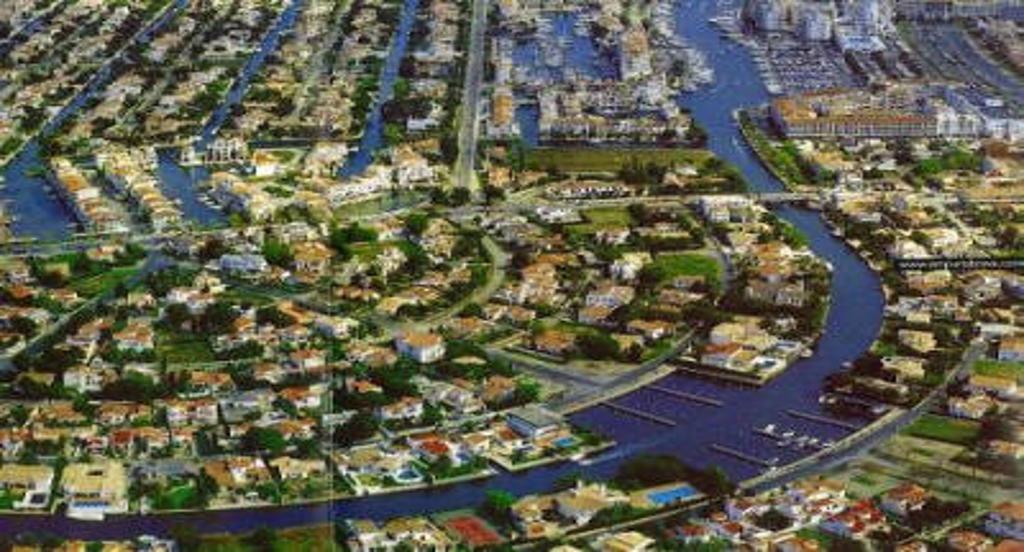 Apartamento Dinasty Empuriabrava Exteriör bild